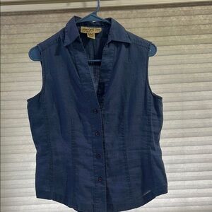 Jones New York Blue Sleeveless Fitted Button Down Shirt